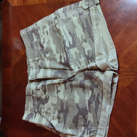Social Standard by Sanctuary Camo Roll Tab Shorts - Picture 6 of 9